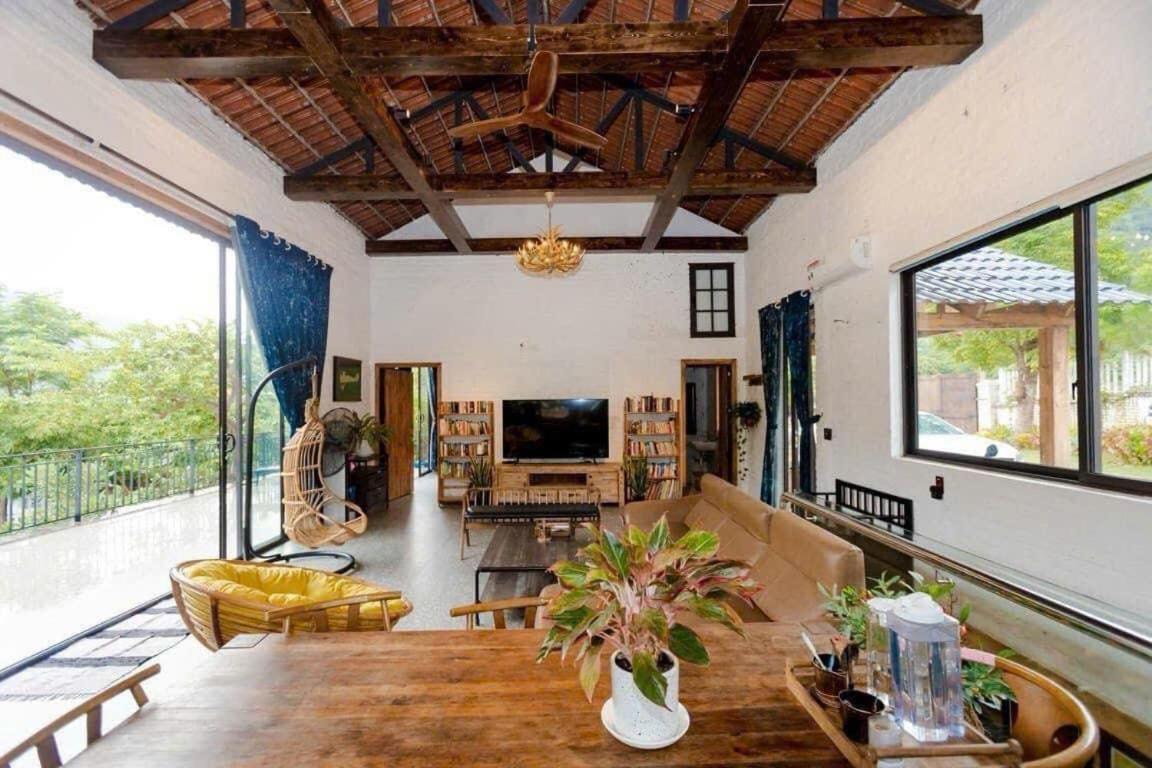 Lavita Villa Resort Ханой Екстериор снимка